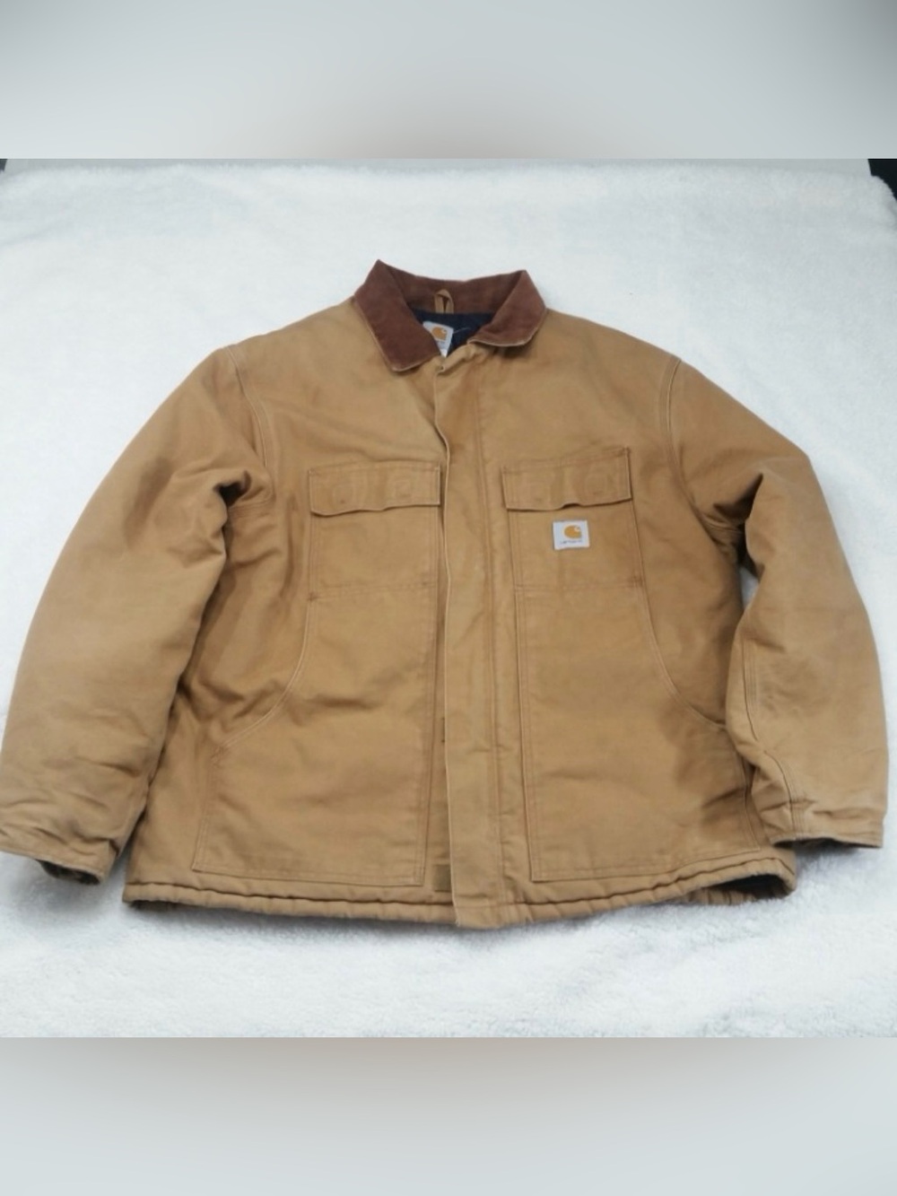 Good overall condition!  48 Regular Mens Insulated Carhatt Jacket.